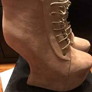 Heel-Less lace up booties